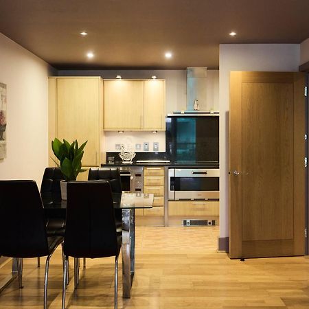 The Vauxhall Hideout - Comfy 2Bdr Flat With Balcony Londen Buitenkant foto