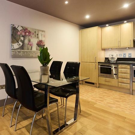The Vauxhall Hideout - Comfy 2Bdr Flat With Balcony Londen Buitenkant foto