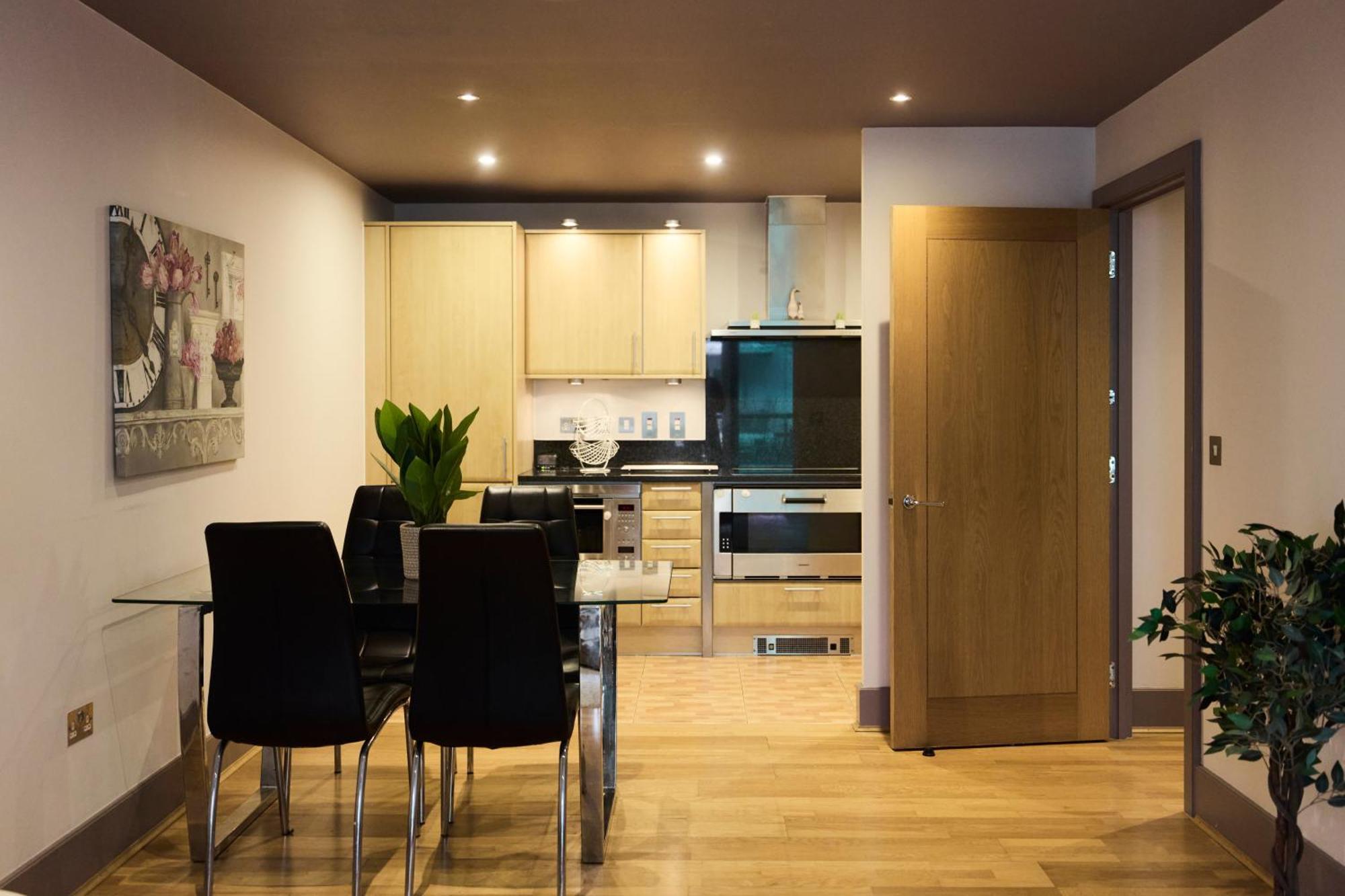 The Vauxhall Hideout - Comfy 2Bdr Flat With Balcony Londen Buitenkant foto