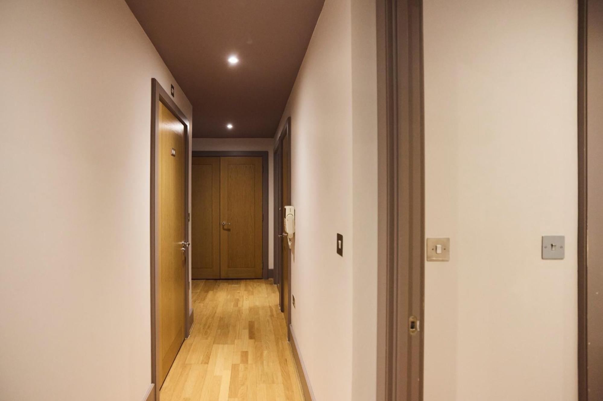 The Vauxhall Hideout - Comfy 2Bdr Flat With Balcony Londen Buitenkant foto