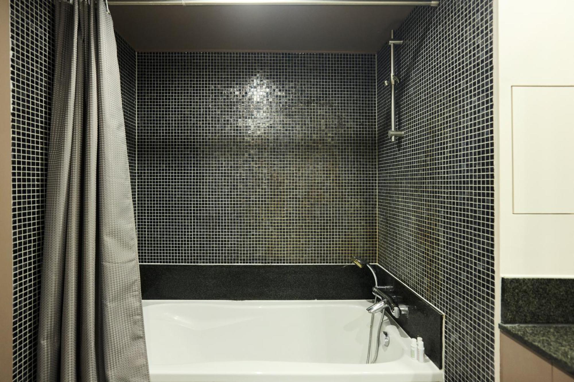 The Vauxhall Hideout - Comfy 2Bdr Flat With Balcony Londen Buitenkant foto